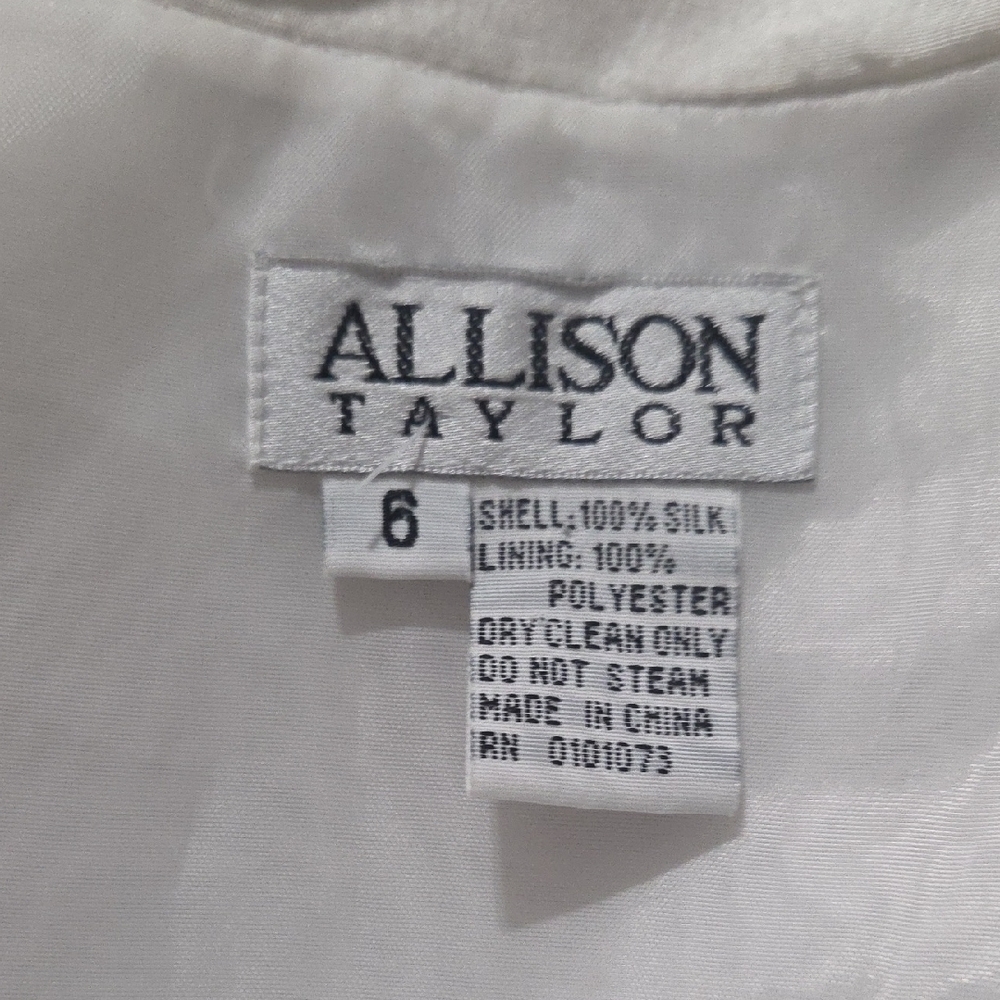 Vintage Allison Taylor 100% Silk Wrap Blouse Ivory Tie Front Quiet Luxury 90s - Picture 9 of 9